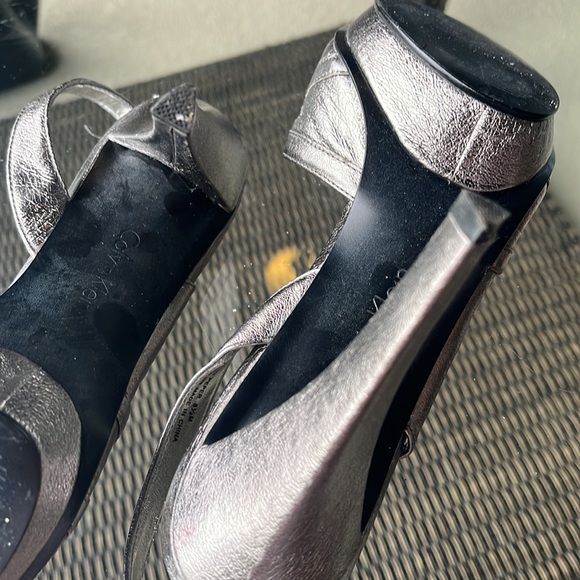 Bogo ⭐️ Calvin Klein Sz 8.5 metallic grey platform high heels - Picture 12 of 14